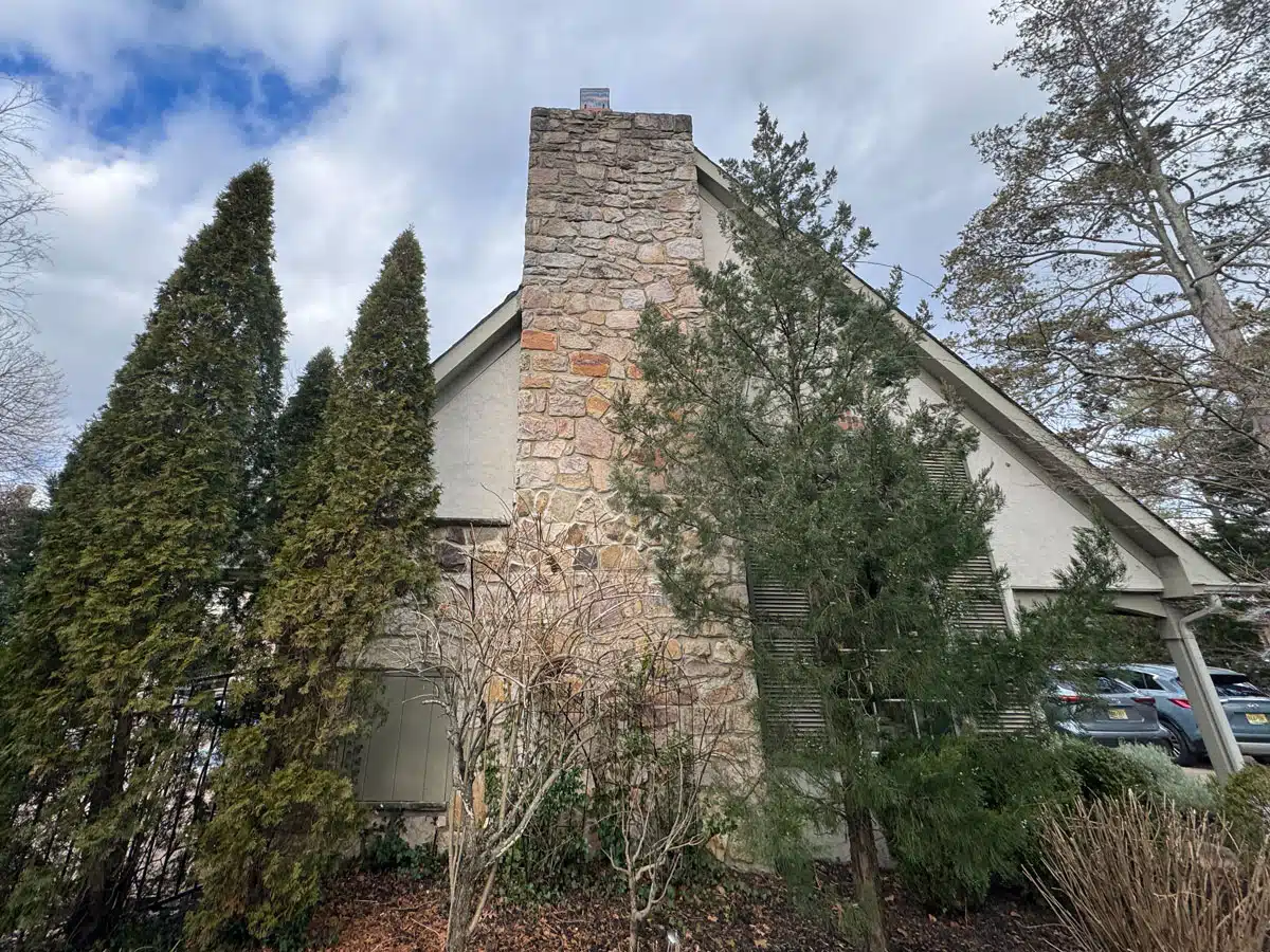 Structural Engineer Chimney Inspection in Delaware showing repairs needed.